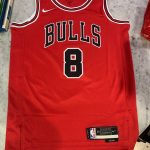 Chicago Bulls | Camiseta Icon 22/23 photo review