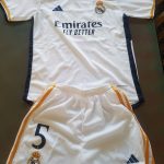 Real Madrid | Local 23/24 | Kit niños + Shorts photo review